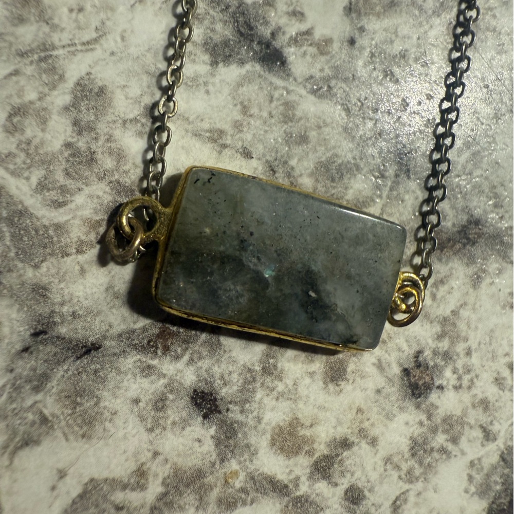 Elegant Gray Stone Pendant Necklace